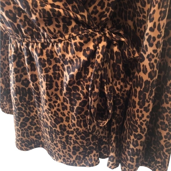 Lane Bryant Leopard Animal Print Faux Wrap Long Sleeve Shirt Top Size 16 - Picture 4 of 7